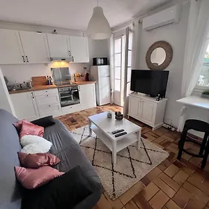 En Rez De Jardin Dans Résidence Appartamento