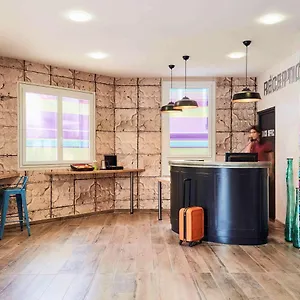 Ibis Styles Rooftop & Hyeres