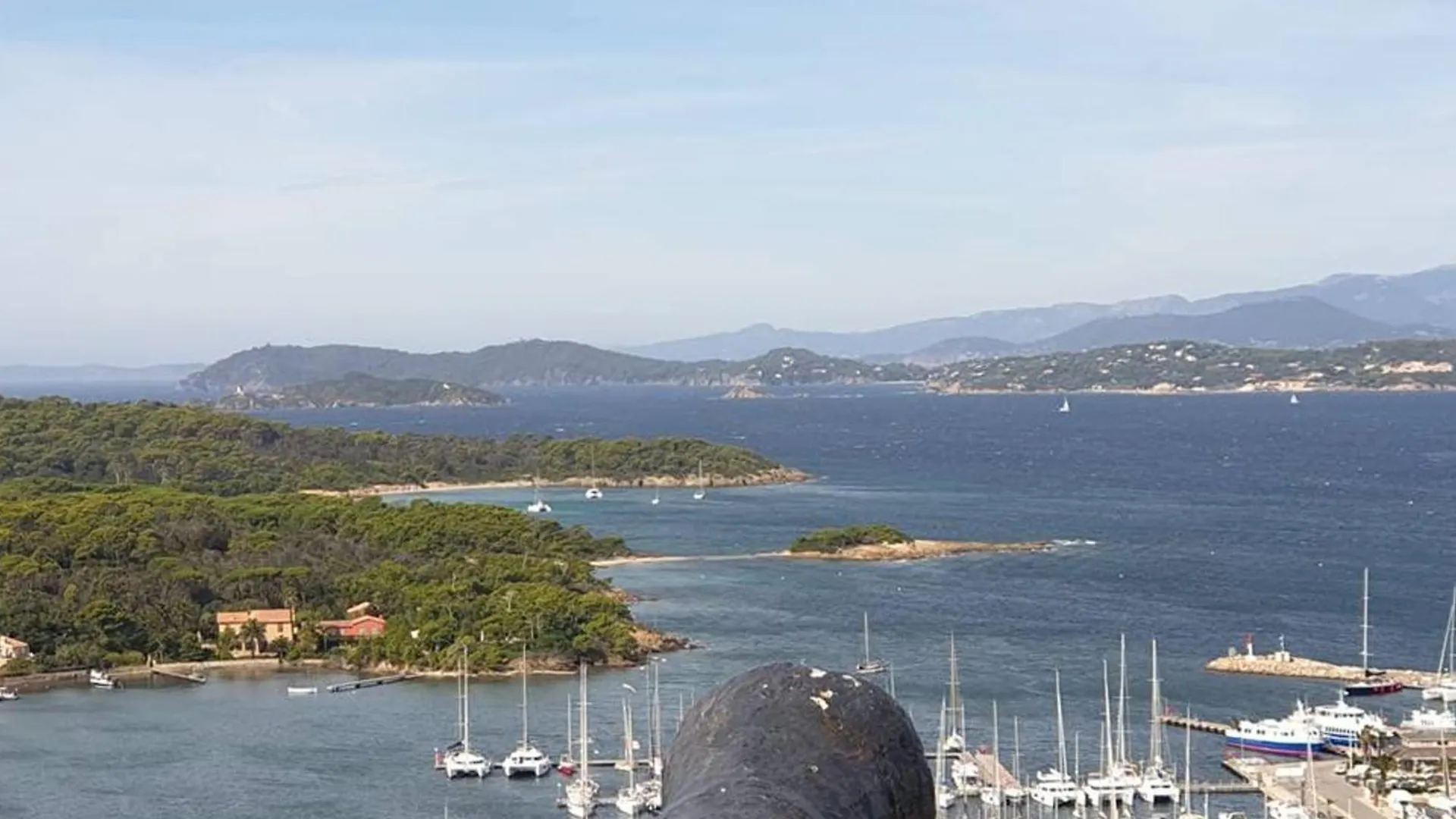 Studio Cabine A Giens Avec Terrasse, Piscine Et Parking - Fr-1-335-193 Hyeres 0*,