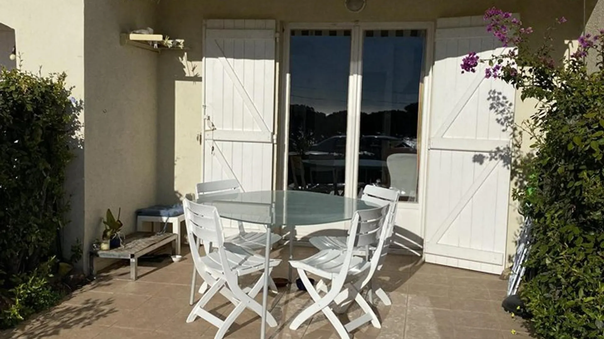 Lägenhet Studio Cabine A Giens Avec Terrasse, Piscine Et Parking - Fr-1-335-193 Hyères